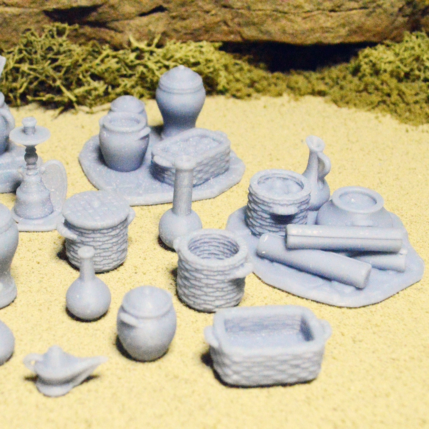 Miniature Market Bazaar Props 28mm for D&D Terrain, DnD Pathfinder Desert, Empire of Scorching Sands, Vases, Lamps, Baskets
